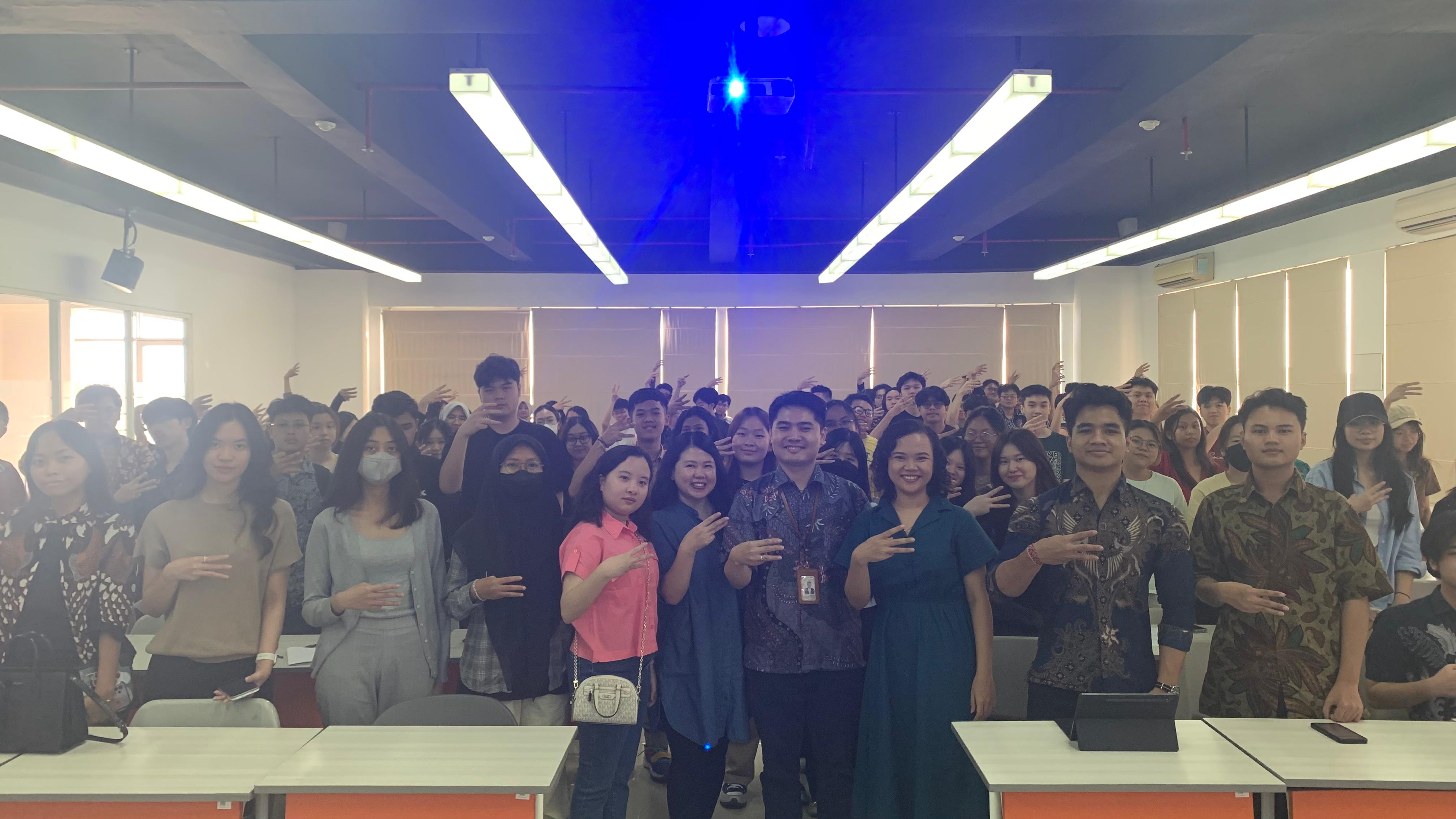 Picture of the Bright Internships Team and Universitas Ciputra Students & Staff